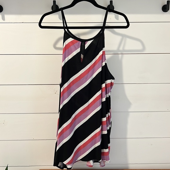 TORRID | Diagonal Stripe Top - Picture 3 of 4